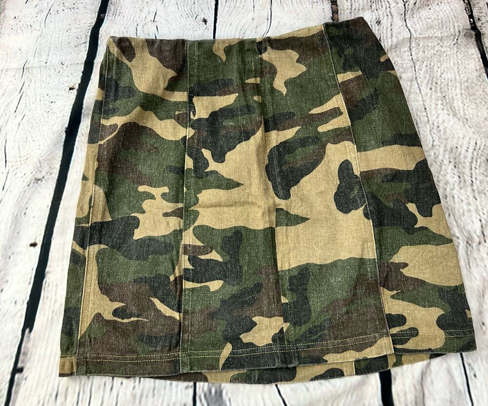 Wild Honey Camouflage Wrap Mini Skirt Green Women's Small